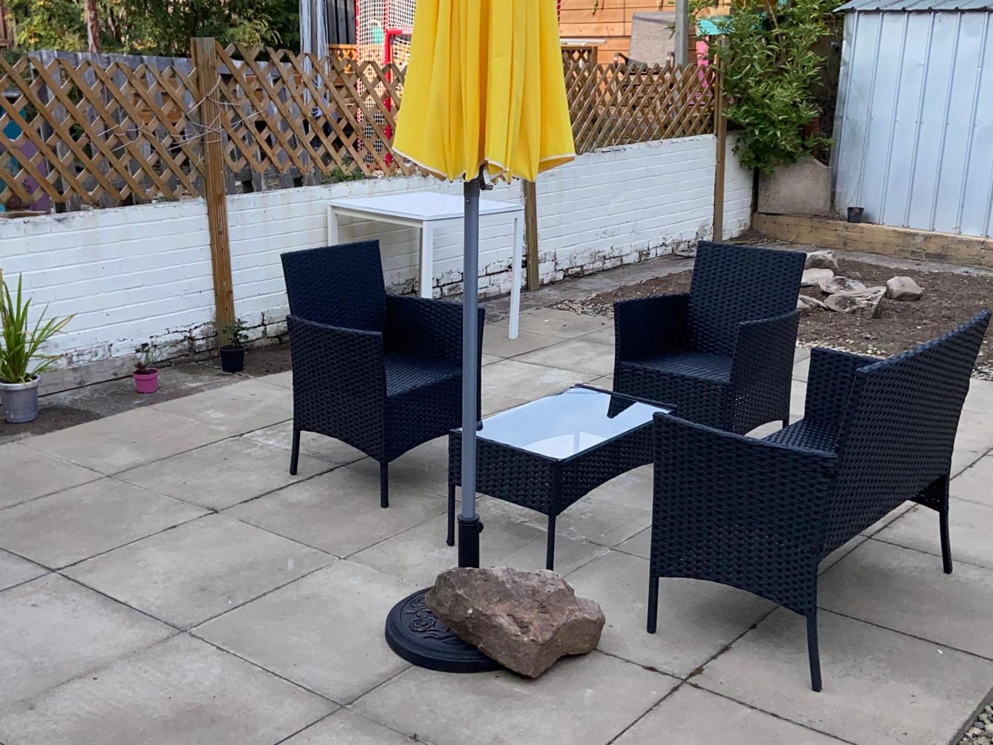 Private Lounge And Double Room Kilwinning Екстер'єр фото